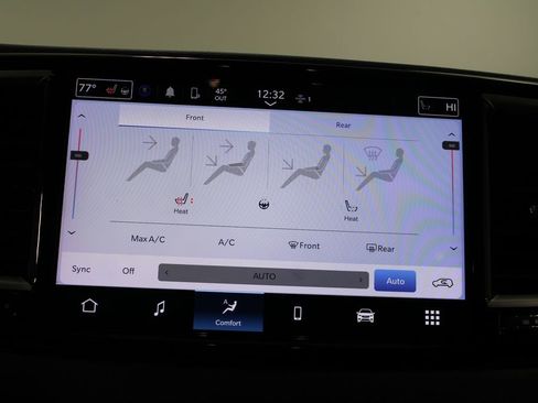 Used 2024 Chrysler Pacifica Touring-L image 26