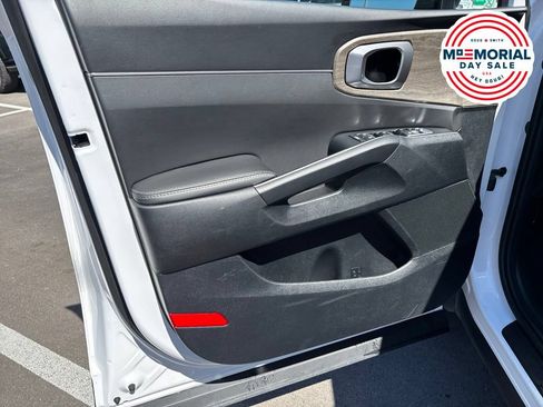 Certified 2023 Kia Sorento S w/ Panoramic Sunroof Package AWD/4WD image 5
