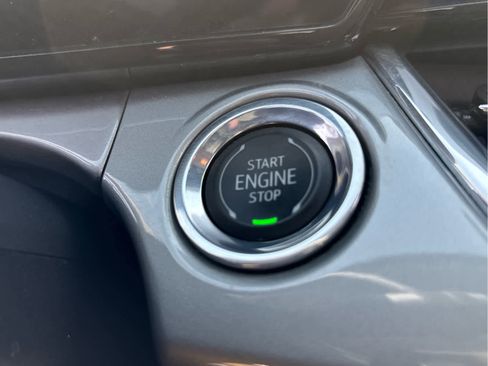 Certified 2024 Chevrolet Trax LT w/ Driver Confidence Package image 15