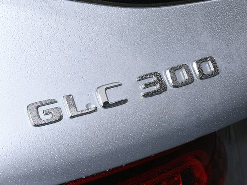 Used 2022 Mercedes-Benz GLC 300 4MATIC image 36