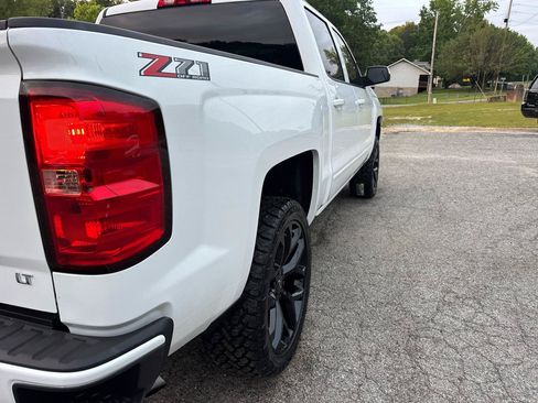 Used 2018 Chevrolet Silverado 1500 LT w/ Texas Edition AWD/4WD image 7