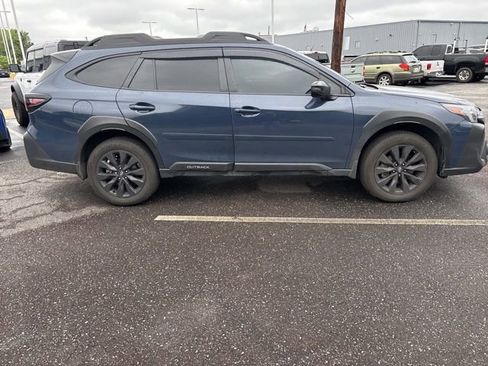 Used 2025 Subaru Outback Onyx Edition AWD/4WD image 4
