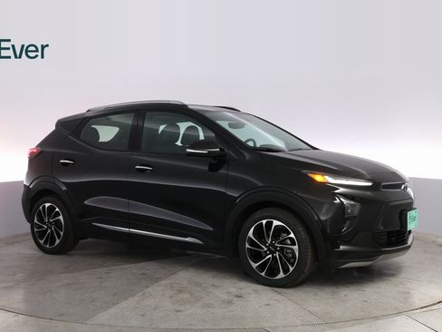 Used 2022 Chevrolet Bolt EUV Premier w/ Sun & Sound Package image 5