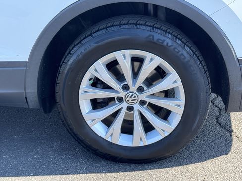 Used 2019 Volkswagen Tiguan S image 39