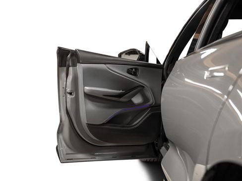 Used 2021 Aston Martin DBX image 49