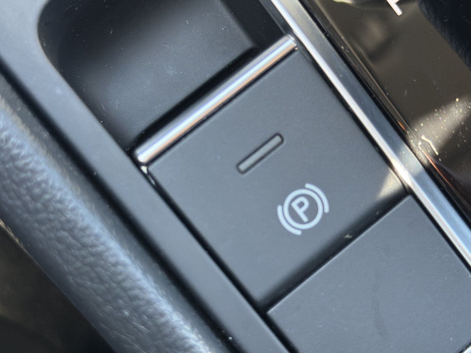 Used 2020 Volkswagen Jetta SEL Premium FWD image 30