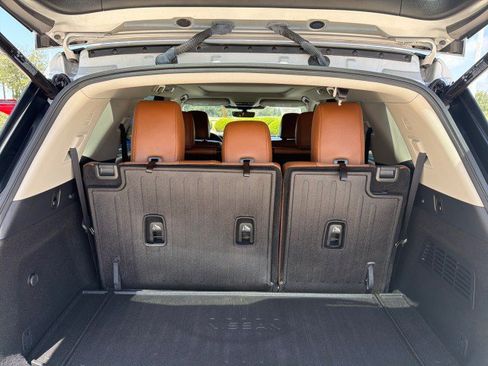 Used 2024 Nissan Pathfinder Platinum w/ Cargo Package FWD image 15