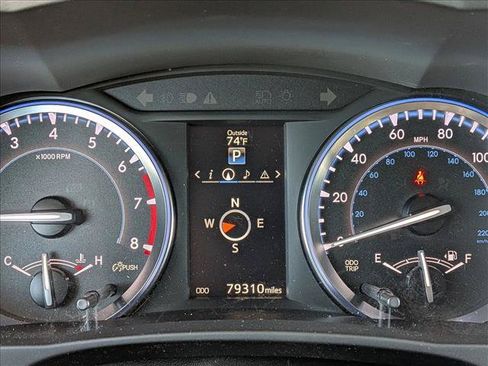 Used 2015 Toyota Highlander Limited AWD/4WD image 10