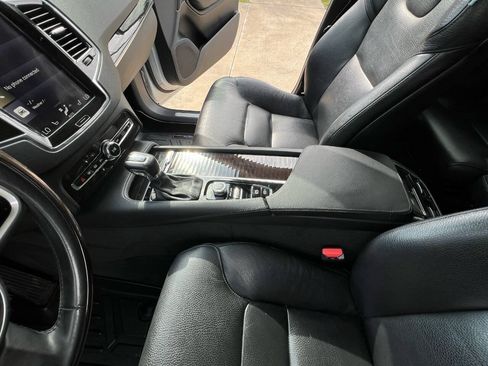 Used 2018 Volvo XC90 T6 Momentum w/ Convenience Package AWD/4WD image 46