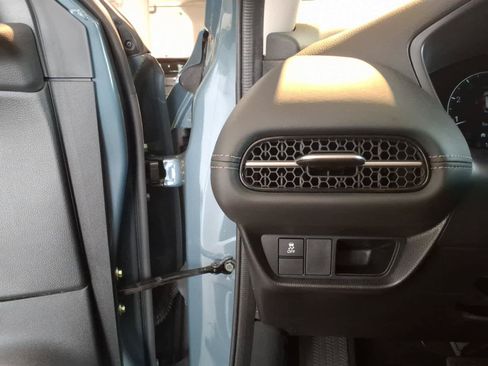 Used 2024 Honda HR-V EX-L image 17