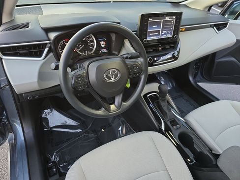 Used 2022 Toyota Corolla LE image 15