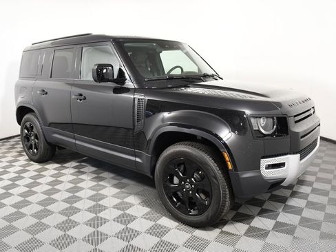 Used 2025 Land Rover Defender 110 S image 8