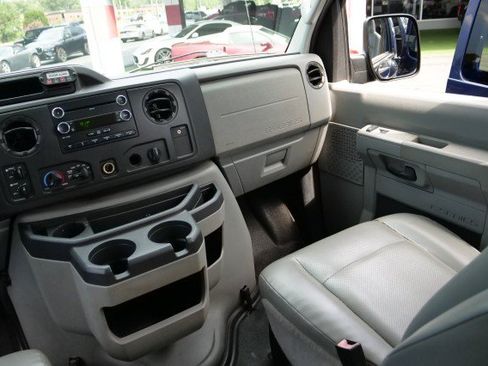 Used 2010 Ford E-250 and Econoline 250 Extended RWD image 34