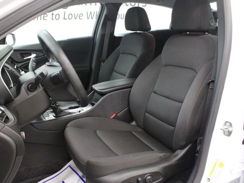 Used 2024 Chevrolet Malibu LT image 14