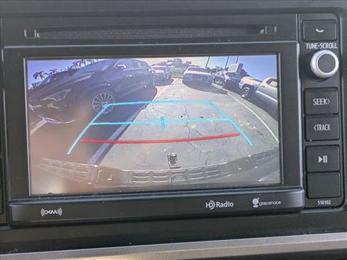 Used 2016 Toyota Tacoma SR5 w/ SR5 Appearance Package (SN) image 15