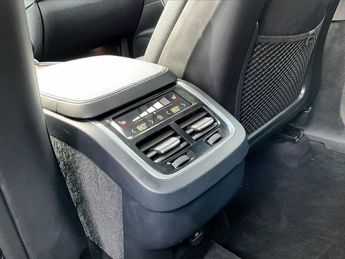 Used 2023 Volvo XC90 B6 Plus w/ Protection Package Premier image 10