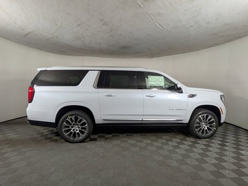 New 2026 GMC Yukon XL Denali w/ Denali Reserve Package image 6