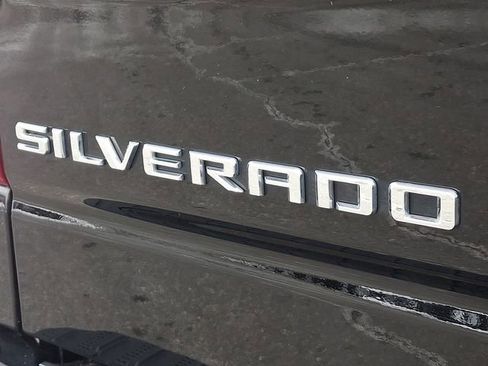 Used 2019 Chevrolet Silverado 1500 Custom w/ Custom Value Package image 32