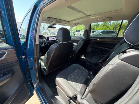 Used 2025 Volkswagen Atlas SEL Premium R-Line AWD/4WD image 13