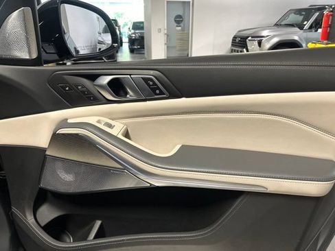 Used 2023 BMW X7 xDrive40i w/ Executive Package AWD/4WD image 28