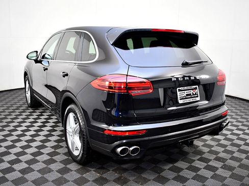 Used 2015 Porsche Cayenne S image 10