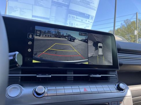 Used 2024 Hyundai Kona Limited image 16