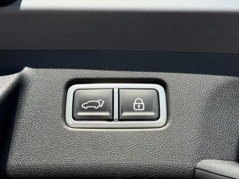 Used 2022 Kia Sorento SX image 11