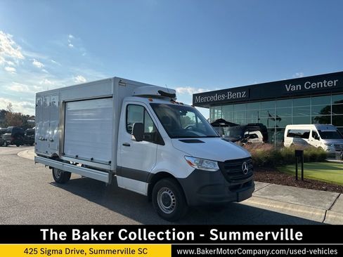 Used 2022 Mercedes-Benz Sprinter 3500 image 1