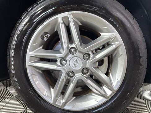 Used 2019 Hyundai Kona SE FWD image 35