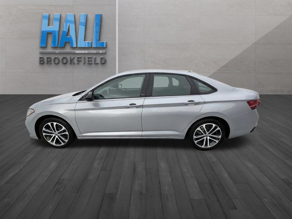 Certified 2026 Volkswagen Jetta Sport FWD image 4