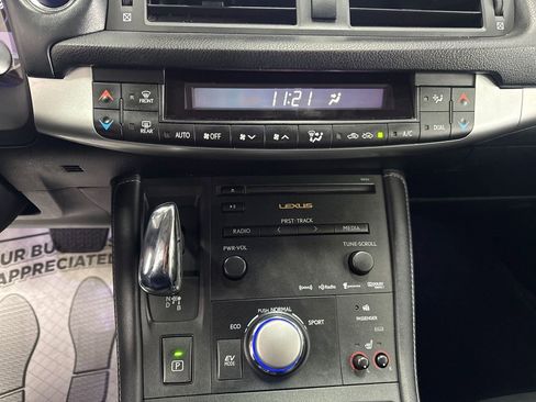 Used 2013 Lexus CT 200h w/ Premium Pkg w/Navigation image 18