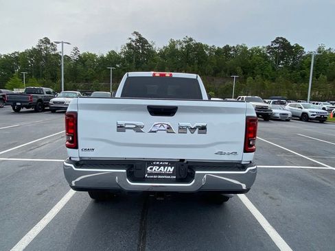 Used 2025 RAM 2500 Tradesman w/ Chrome Appearance Group AWD/4WD image 6