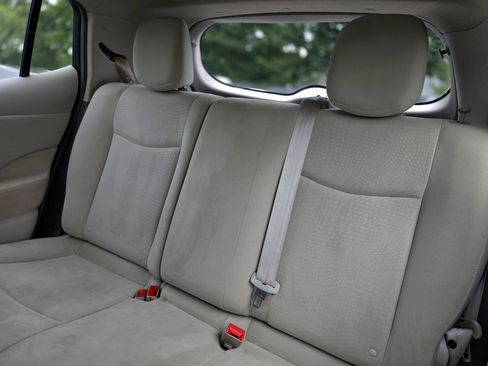 Used 2011 Nissan Leaf w/ Protection Pkg FWD image 7