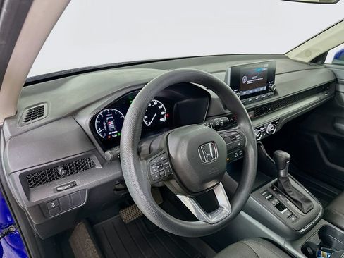Certified 2025 Honda CR-V EX image 10