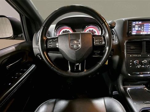Used 2018 Dodge Grand Caravan SXT w/ Blacktop Package image 18
