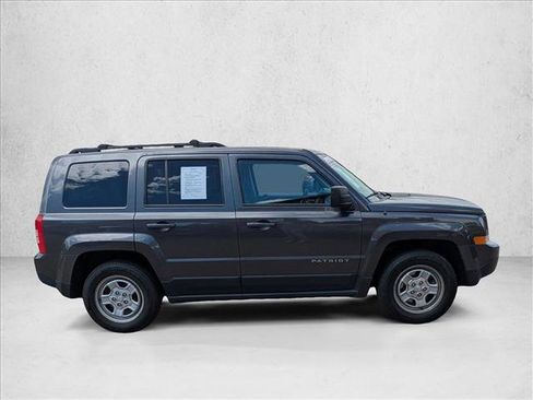 Used 2016 Jeep Patriot Sport w/ Power Value Group FWD image 4