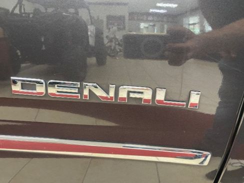 Used 2017 GMC Yukon Denali w/ Open Road Package AWD/4WD image 20