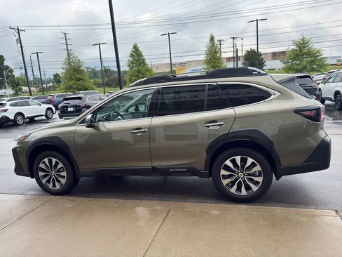 Used 2024 Subaru Outback Touring w/ Popular Package #2 AWD/4WD image 4