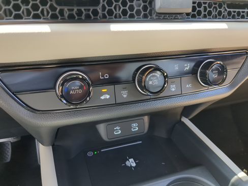 New 2026 Honda HR-V LX image 25