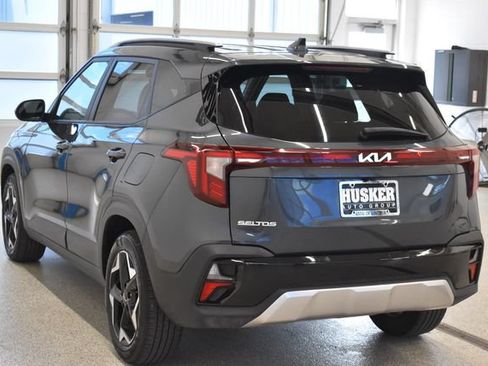 Used 2025 Kia Seltos S FWD image 10