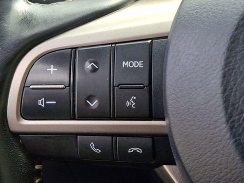 Used 2021 Lexus RX 350L Premium w/ Premium Package AWD/4WD image 23