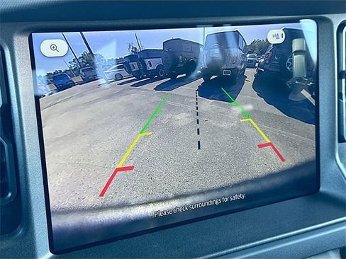 Used 2025 Ford Bronco Big Bend image 14