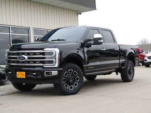 Used 2024 Ford F250 Platinum image 12