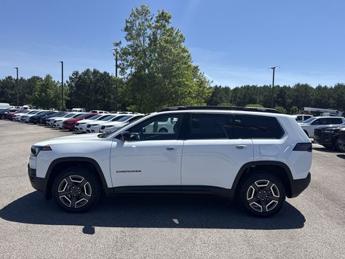 New 2026 Jeep Cherokee Laredo AWD/4WD image 4