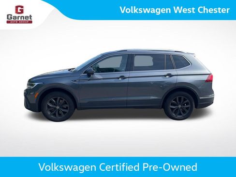 Certified 2023 Volkswagen Tiguan SE w/ Panoramic Sunroof Package AWD/4WD image 2