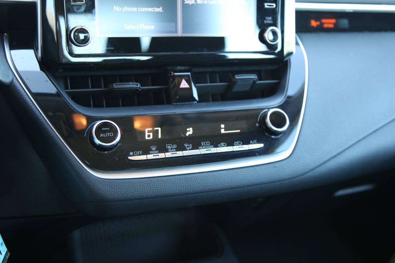 Used 2021 Toyota Corolla LE FWD image 33