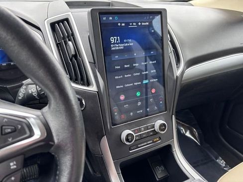 Used 2021 Ford Edge SEL w/ Convenience Package image 21