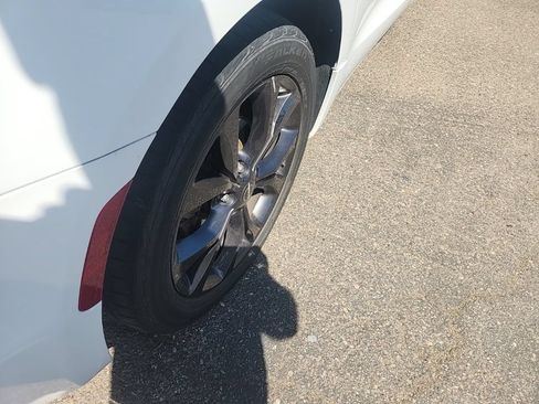 Used 2019 Chrysler Pacifica Touring-L w/ S Appearance Package FWD image 14