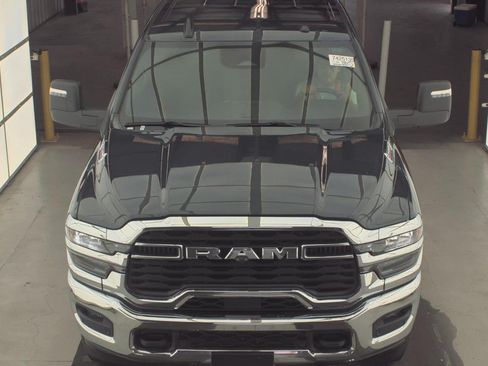 Used 2026 RAM 2500 Big Horn AWD/4WD image 3