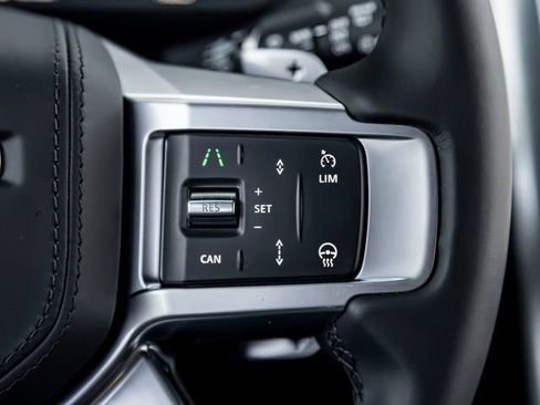 New 2026 Land Rover Discovery Limited Edition AWD/4WD image 19